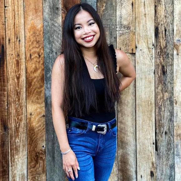 Meet your Posher, Jade - Picture 1 of 1